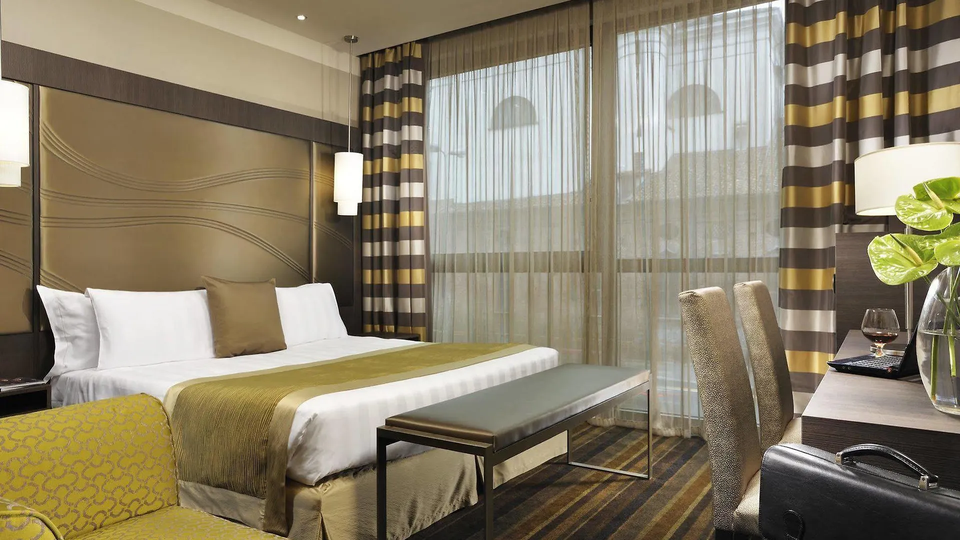 **** Szálloda Uptown Palace Milánó Olaszország