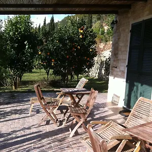 https://agriturismo-la-rocca-di-perti.hotelitalianriviera.com
