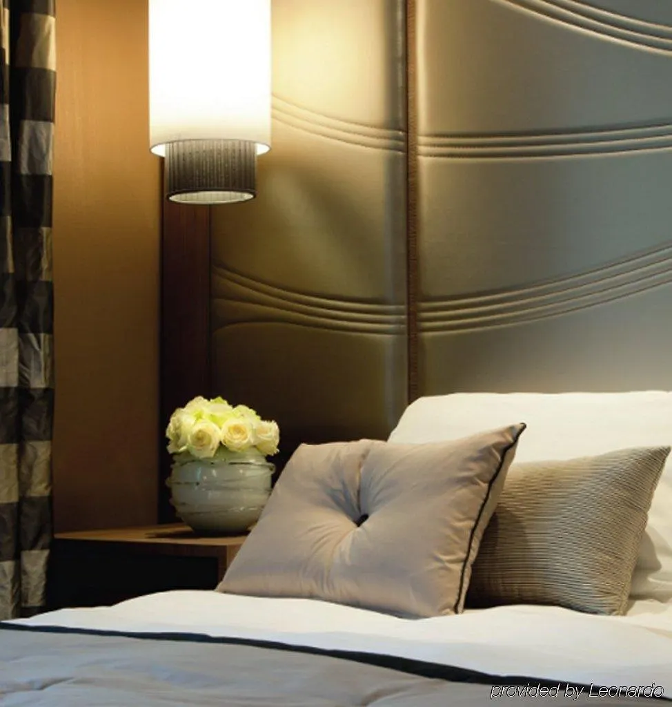 Uptown Palace Milán 4*,