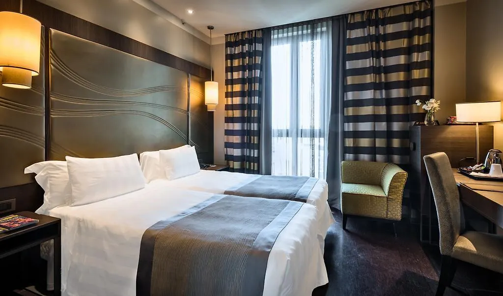 Uptown Palace Milan 4*,